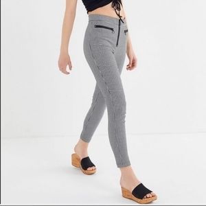 Susie Gingham Checkered Cropped Ankle Pant